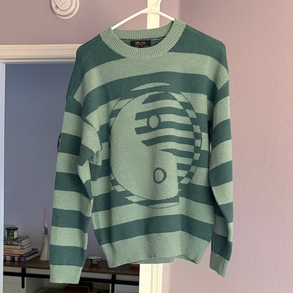 Witty Fox Sweaters - Stylish Green Striped Crewneck Sweater…..
